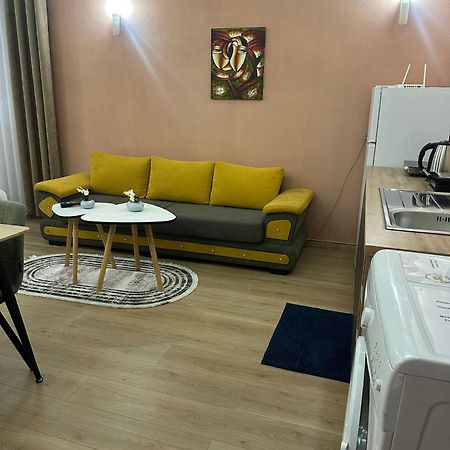 Adora Apartment Tiranë Ngoại thất bức ảnh