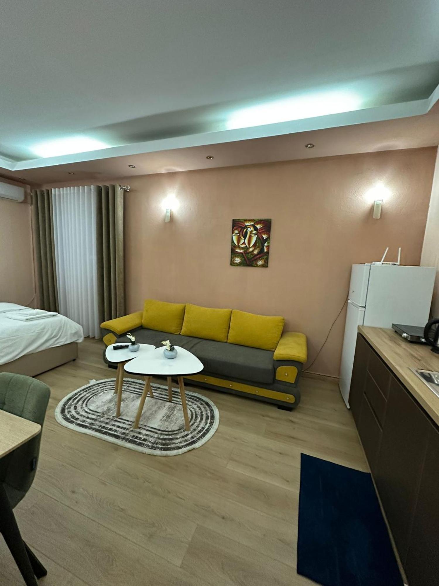 Adora Apartment Tiranë Ngoại thất bức ảnh